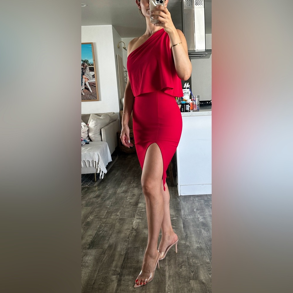 Gorgeous Red dress with thigh slit